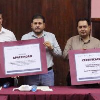 Certifican al municipio de Apatzingán como promotor de la salud.