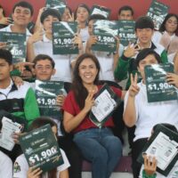 Apatzingán abre espacio informativo para que estudiantes accedan a las Becas Bienestar, Fanny Arreola invita a inscribirse